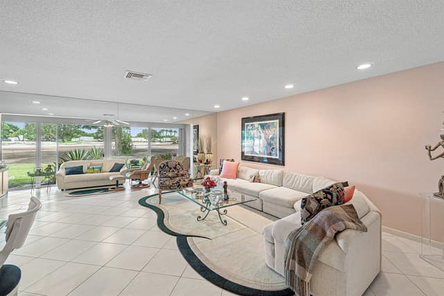 13 WESTGATE Lane # 13B, Boynton Beach FL 33436 - Boynton Beach, FL - Photo 5