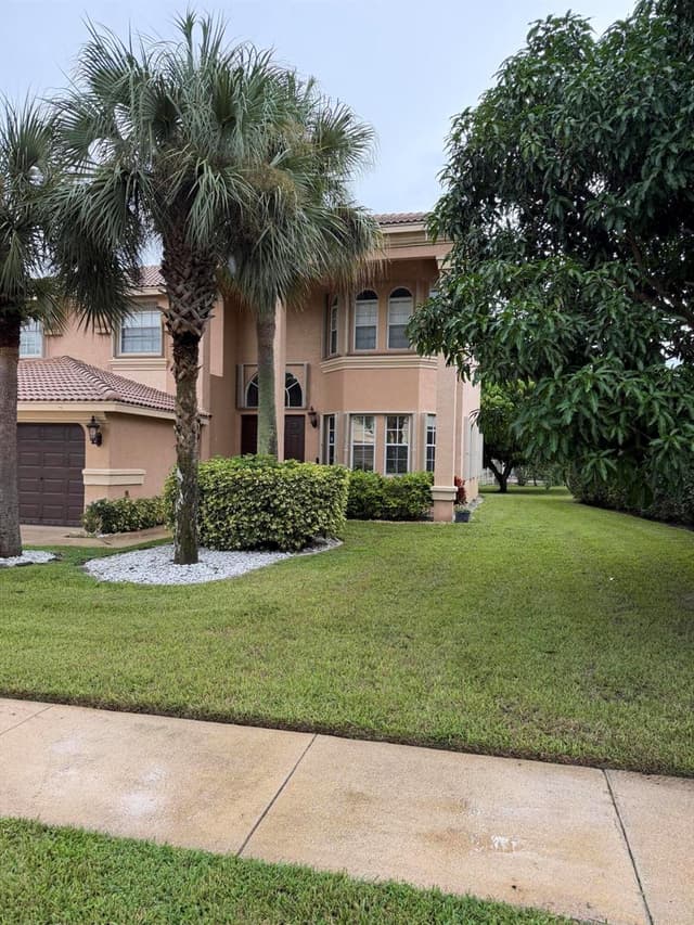 2243 RIDGEWOOD Circle, Royal Palm Beach FL 33411 - Royal Palm Beach, FL - Photo 7