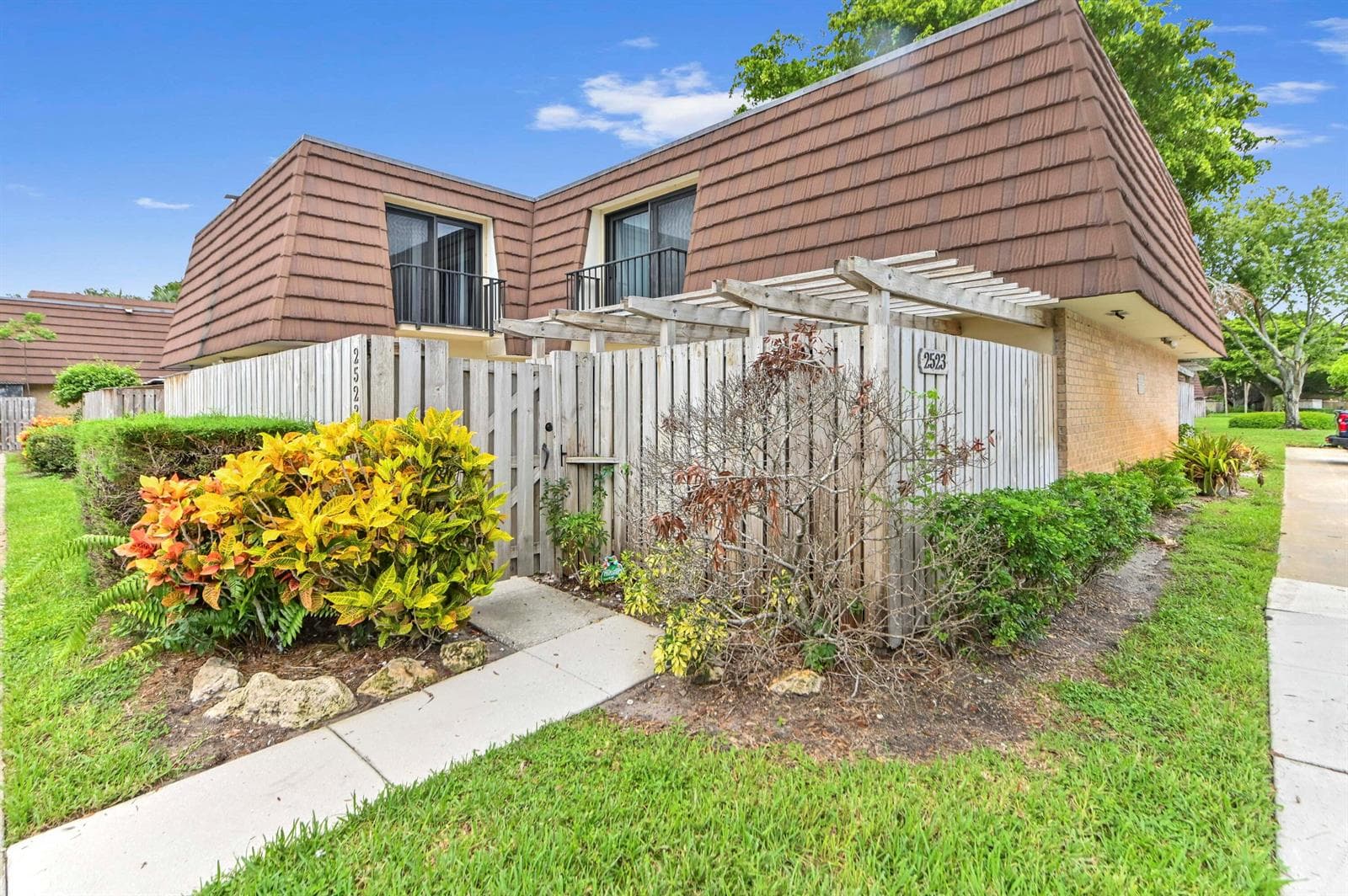 2523 25th Lane, Palm Beach Gardens FL 33418 - Palm Beach Gardens, FL - Photo 1
