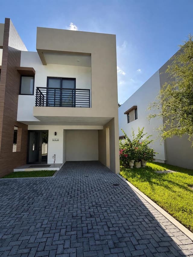 5531 W Oak Way, Fort Lauderdale FL 33314 - Fort Lauderdale, FL - Photo 2