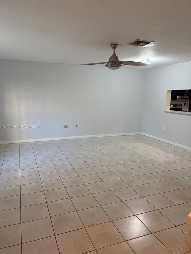 10837 NW 8th St, Pembroke Pines FL 33026 - Pembroke Pines, FL - Photo 5