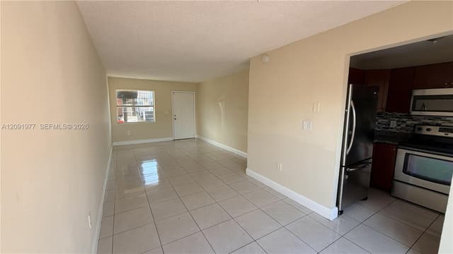 5461 W 24th Ave # 18, Hialeah FL 33016 - Hialeah, FL - Photo 3