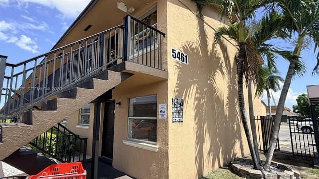 5461 W 24th Ave # 18, Hialeah FL 33016 - Hialeah, FL - Photo 4