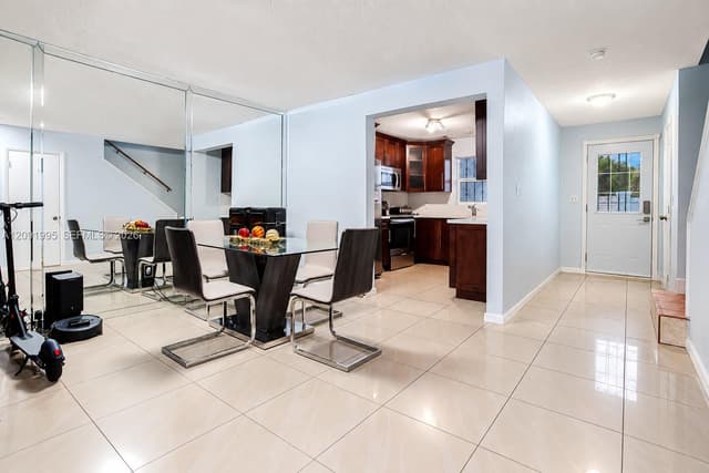 7000 W 15th Ct, Hialeah FL 33014 - Hialeah, FL - Photo 7