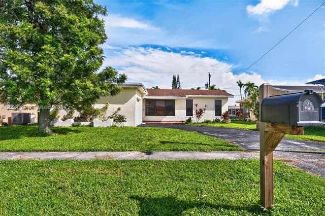 11731 NW 30th Pl, Sunrise FL 33323 - Sunrise, FL - Photo 3