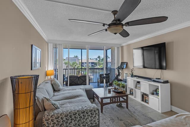 6 ROYAL PALM Way # 307, Boca Raton FL 33432 - Boca Raton, FL - Photo 3
