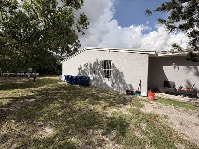 3814 NW 213th St, Miami Gardens FL 33055 - Miami Gardens, FL - Photo 2