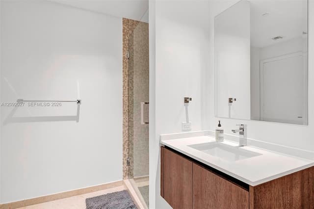 88 SW 7th St # 910, Miami FL 33130 - Miami, FL - Photo 5