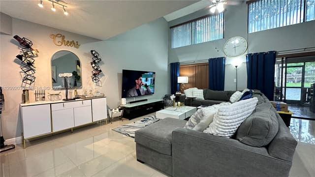 5012 S University Dr, Davie FL 33328 - Davie, FL - Photo 5