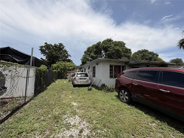 10124 NW 25th Ave, Miami FL 33147 - Miami, FL - Photo 5