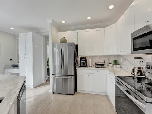 2111 RESTON Circle, Royal Palm Beach FL 33411 - Royal Palm Beach, FL - Photo 6