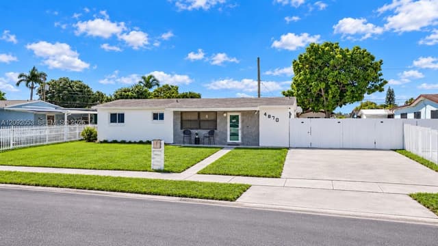 4870 NW 169th St, Miami Gardens FL 33055 - Miami Gardens, FL - Photo 2