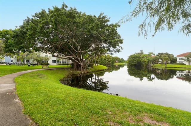 1165 Crystal Way # I, Delray Beach FL 33444 - Delray Beach, FL - Photo 2