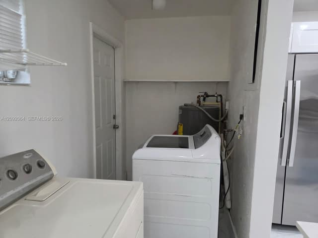 831 N 72nd Way, Hollywood FL 33024 - Hollywood, FL - Photo 6