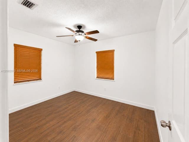 985 SW 10th St, Miami FL 33130 - Miami, FL - Photo 7