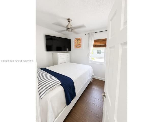 985 SW 10th St, Miami FL 33130 - Miami, FL - Photo 4