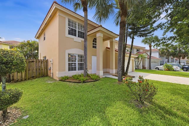 10843 BUTTONWOOD LAKE Drive, Boca Raton FL 33498 - Boca Raton, FL - Photo 2
