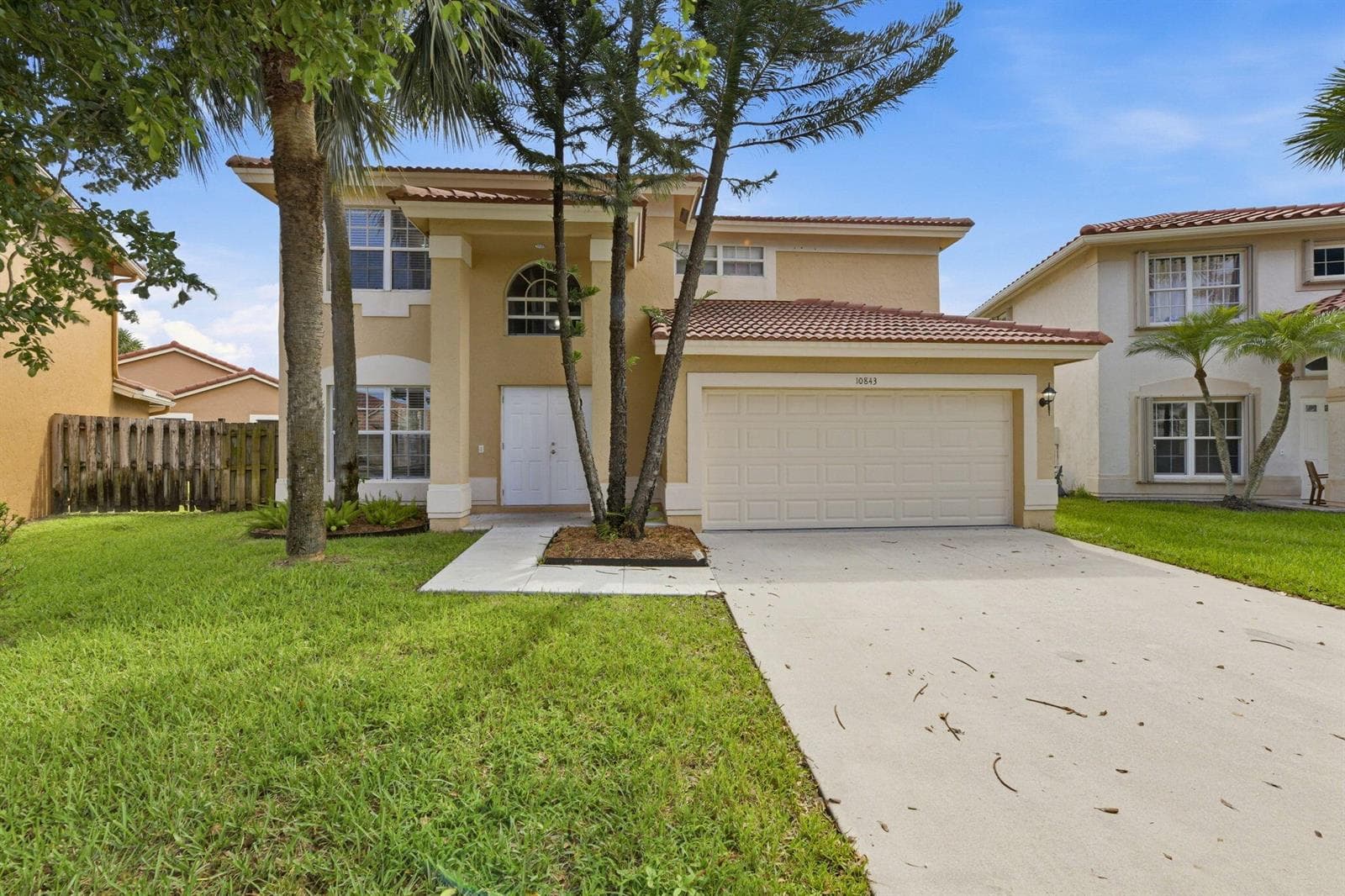 10843 BUTTONWOOD LAKE Drive, Boca Raton FL 33498 - Boca Raton, FL - Photo 1