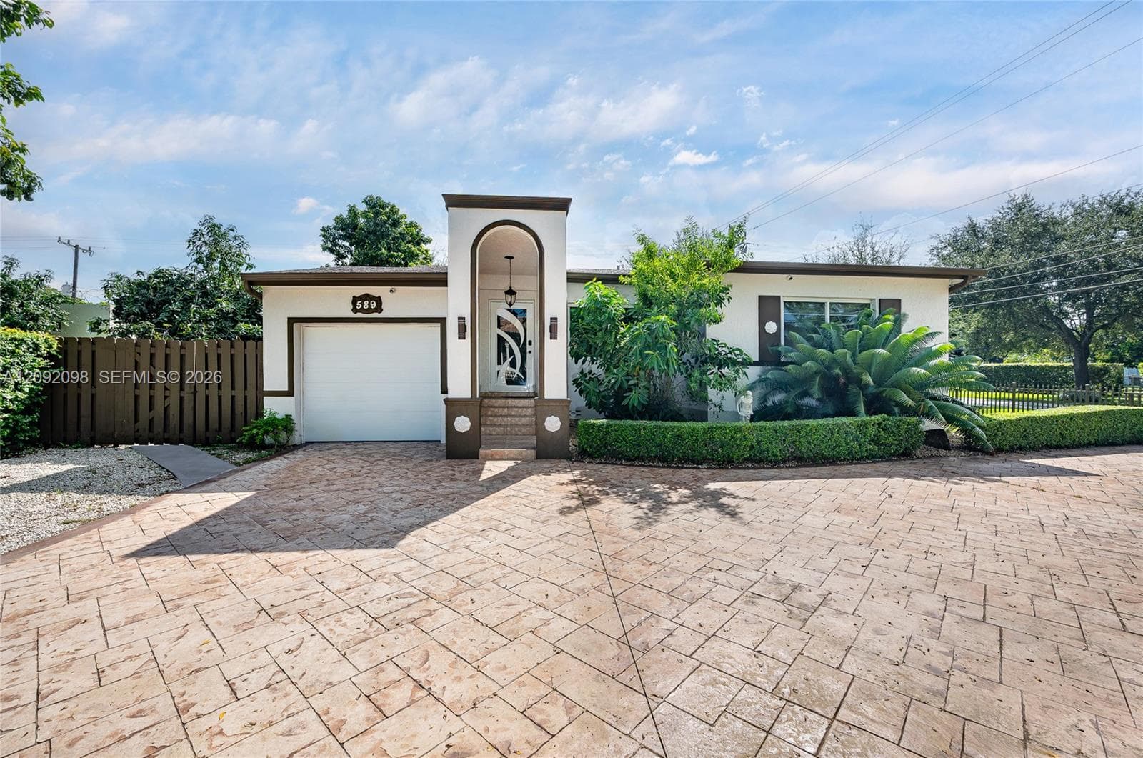 589 Miller Dr, Miami Springs FL 33166