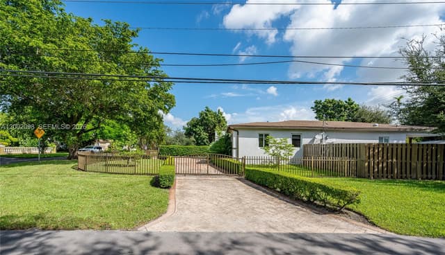 589 Miller Dr, Miami Springs FL 33166 - Miami Springs, FL - Photo 4
