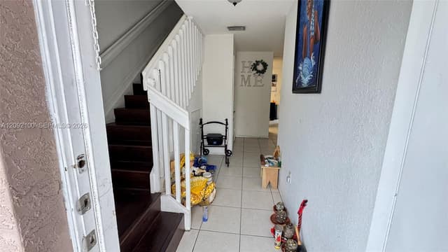 8732 NW 107th Ter # 8732, Hialeah Gardens FL 33018 - Hialeah Gardens, FL - Photo 5