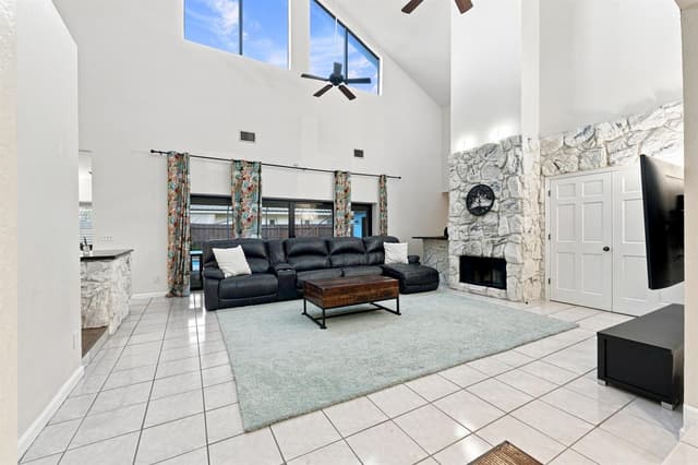 12871 La Rochelle Circle, Palm Beach Gardens FL 33410 - Palm Beach Gardens, FL - Photo 7