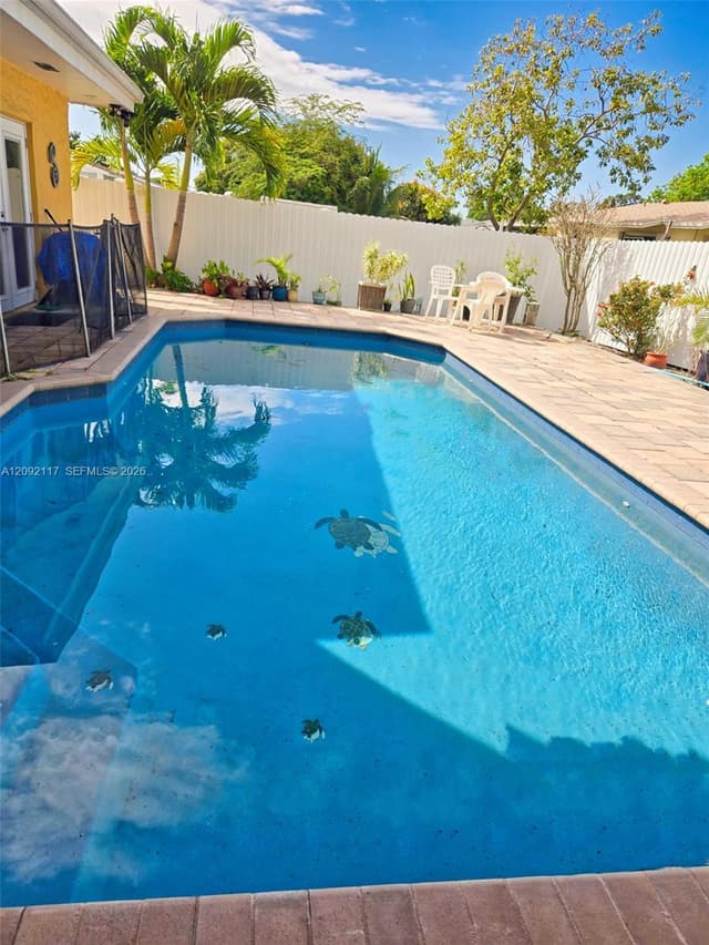 279 Springfield Dr, West Palm Beach FL 33415 - West Palm Beach, FL - Photo 2