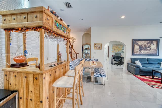 279 Springfield Dr, West Palm Beach FL 33415 - West Palm Beach, FL - Photo 4