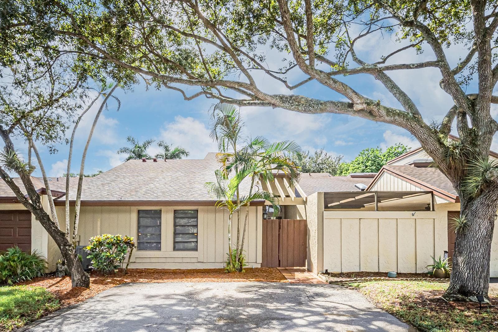 22724 VISTAWOOD Way, Boca Raton FL 33428 - Boca Raton, FL - Photo 1