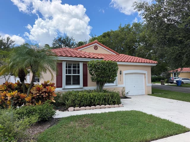 15298 SW 49th Street, Davie FL 33331 - Davie, FL - Photo 2