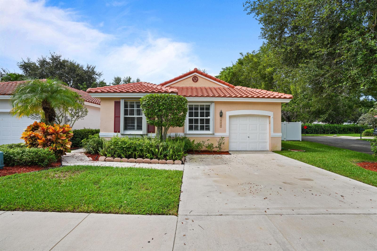 15298 SW 49th Street, Davie FL 33331