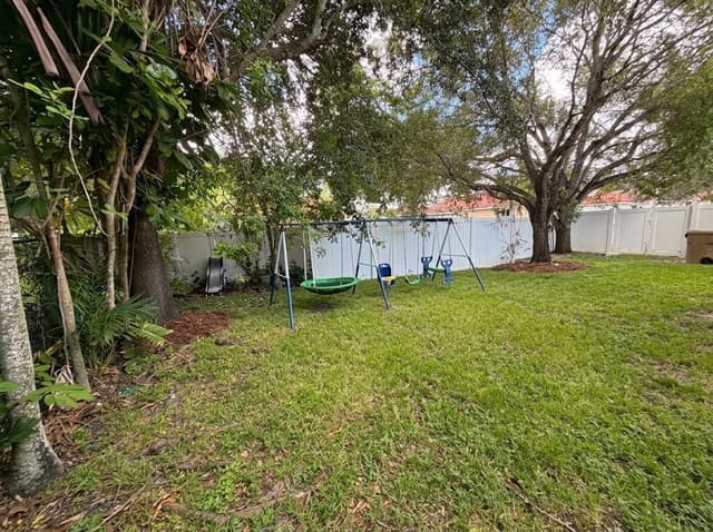 15298 SW 49th Street, Davie FL 33331 - Davie, FL - Photo 5