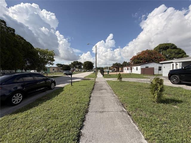 16140 NW 28th Ct, Miami Gardens FL 33054 - Miami Gardens, FL - Photo 3