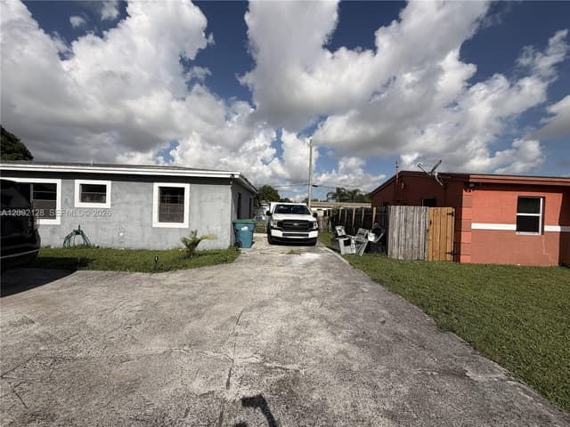 16140 NW 28th Ct, Miami Gardens FL 33054 - Miami Gardens, FL - Photo 4