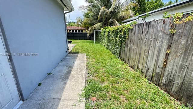13260 NE Miami Ct, North Miami FL 33161 - North Miami, FL - Photo 6