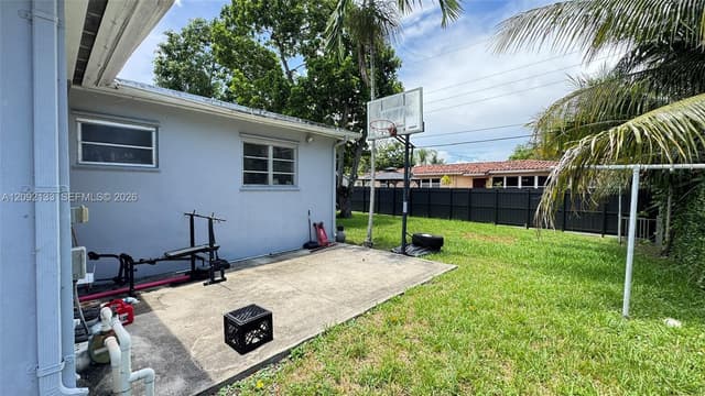 13260 NE Miami Ct, North Miami FL 33161 - North Miami, FL - Photo 7