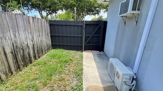 13260 NE Miami Ct, North Miami FL 33161 - North Miami, FL - Photo 5