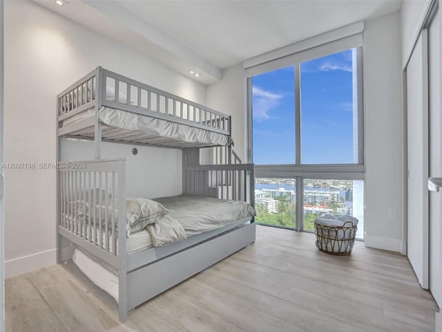 16385 Biscayne Blvd # 2107, North Miami Beach FL 33160 - North Miami Beach, FL - Photo 4