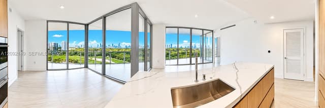 2411 LAGUNA CIR # 1111, North Miami FL 33181 - North Miami, FL - Photo 4