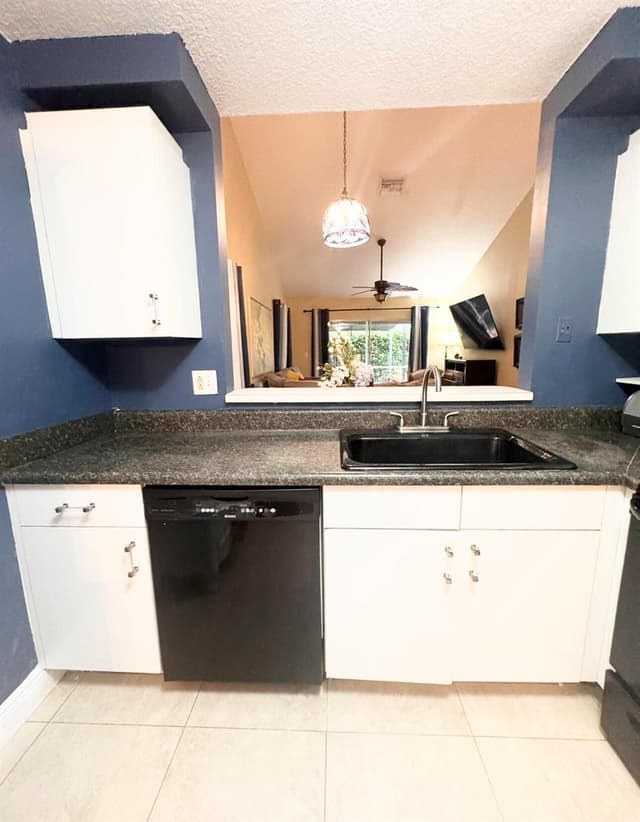 949 Honeytree Lane # A, Wellington FL 33414 - Wellington, FL - Photo 3