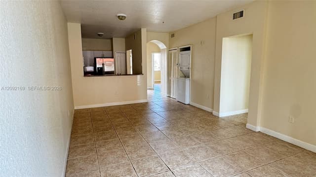 17650 NW 73rd Ave # 18, Hialeah FL 33015 - Hialeah, FL - Photo 6
