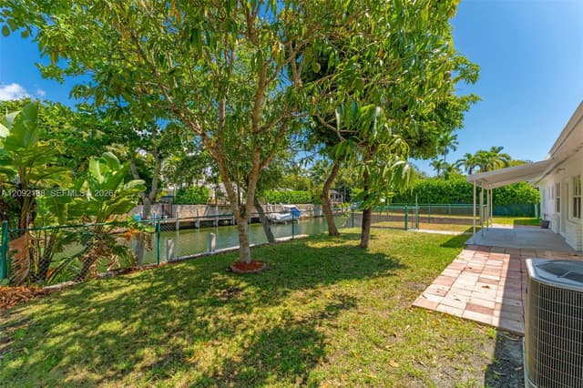 739 S Alhambra Cir, Coral Gables FL 33146 - Coral Gables, FL - Photo 5