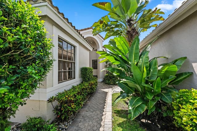 4465 BARCLAY FAIR Way, Lake Worth FL 33449 - Lake Worth, FL - Photo 3