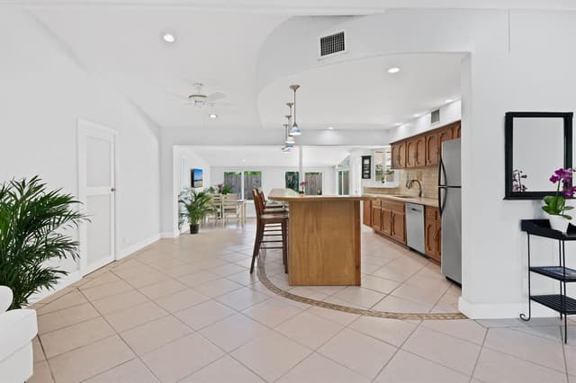 1636 NE 7th Terrace, Fort Lauderdale FL 33305 - Fort Lauderdale, FL - Photo 6