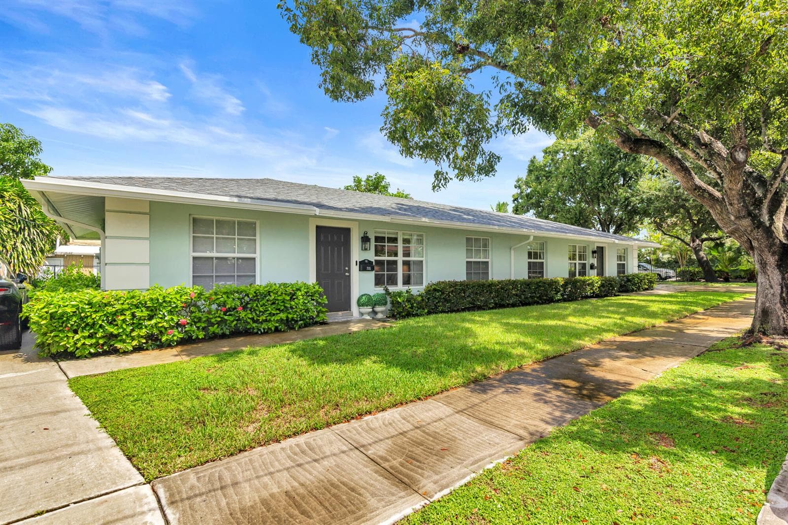 705 New York Street, West Palm Beach FL 33401 - West Palm Beach, FL - Photo 1
