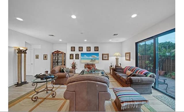 3199 Santa Catalina Place, FL 33467 - Photo 2