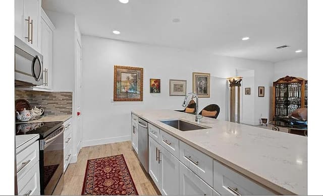 3199 Santa Catalina Place, FL 33467 - Photo 3