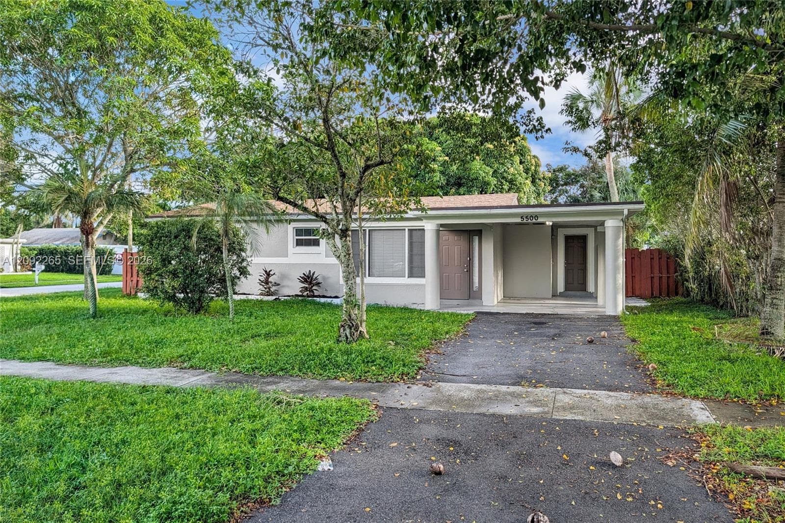 5500 SW 7th St, Margate FL 33068 - Margate, FL - Photo 1