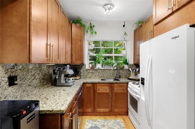 1005 Meridian Ave # 8, Miami Beach FL 33139 - Miami Beach, FL - Photo 7