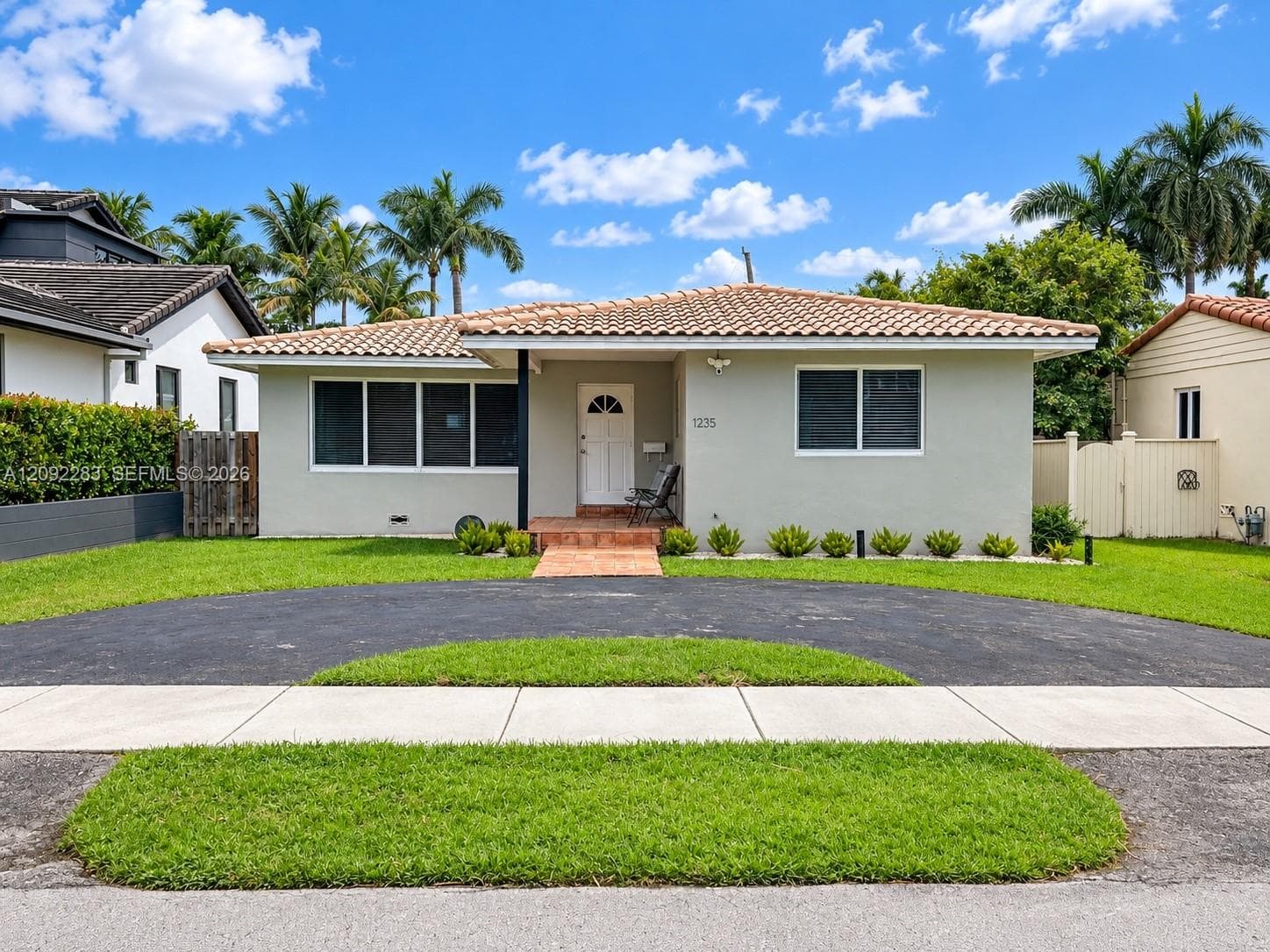 1235 Pierce St, Hollywood FL 33019 - Hollywood, FL - Photo 1